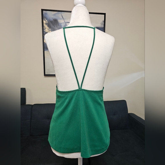 Green Sleeveless Blouse - Picture 6 of 9